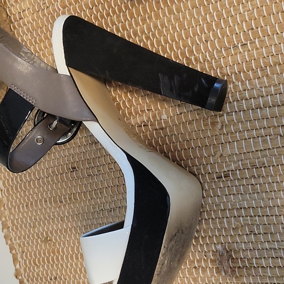 Shoes - Picture 12 of 16